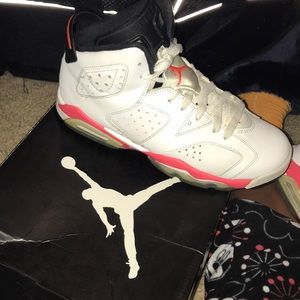 Air Jordan 6 retro, white/infrared-Black size 6.5Y